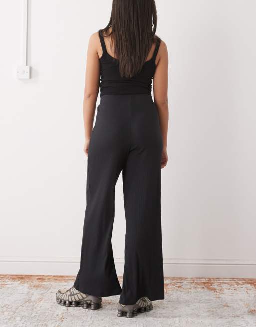 Pantalones negros de pernera ancha de canalé de Noisy May, 4 de 5