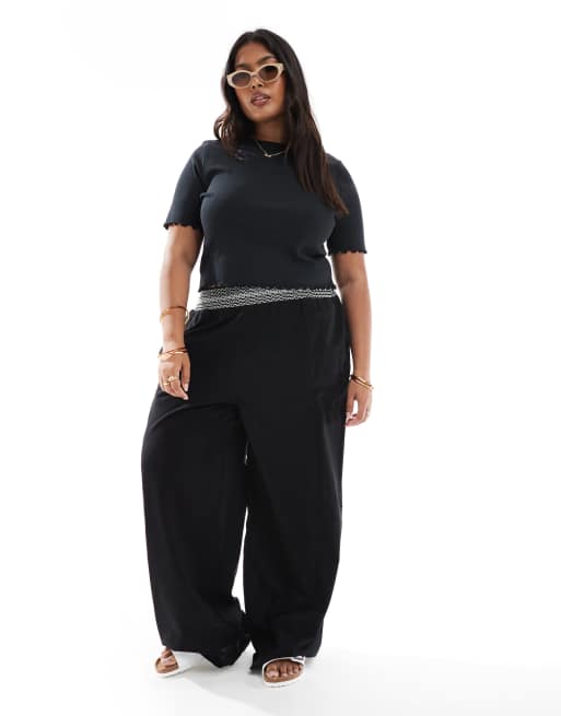 Pantalones negros de pernera ancha sin cierres con detalle fruncido color crema en la cintura de mezcla de lino de ASOS DESIGN Curve