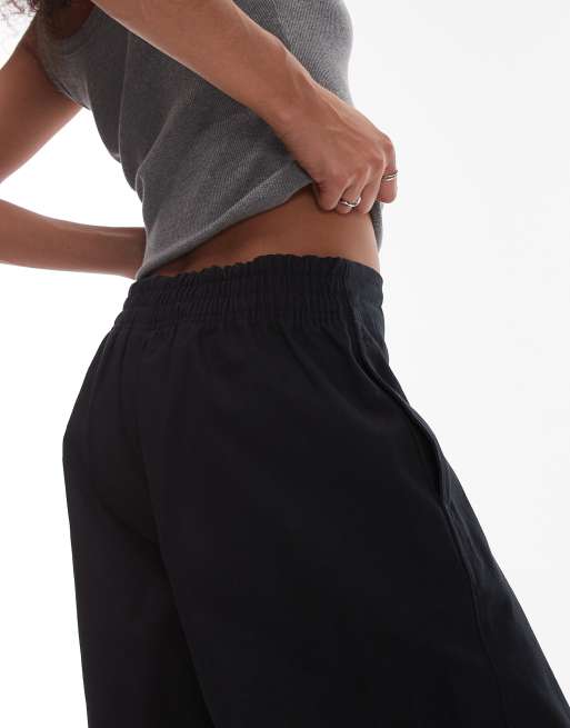 Pantalones negros de pernera barrel Street de Nike, 5 de 5