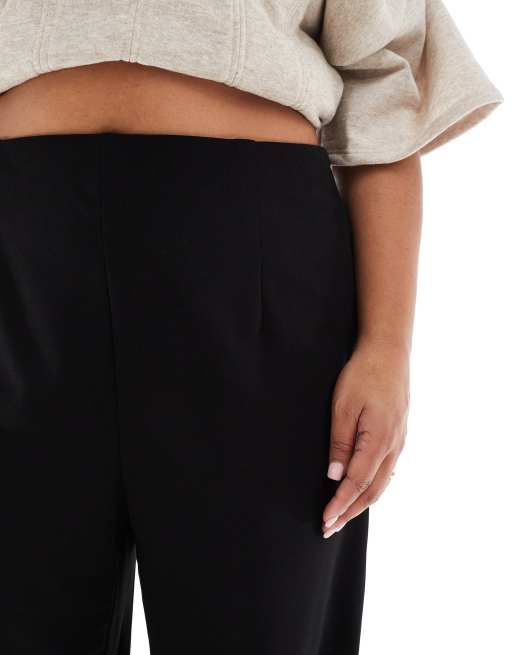 Pantalones negros de pernera muy ancha de crepé de punto de Vero Moda Curve, 5 de 5