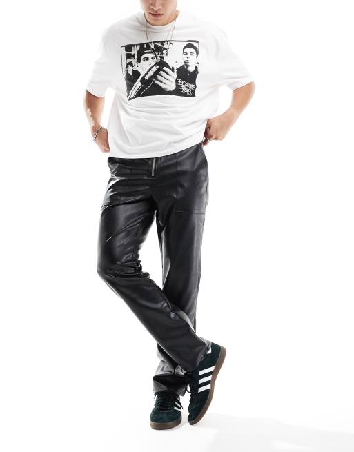 Pantalones negros de pernera recta con detalle de cremallera en la parte delantera de tejido efecto cuero de ASOS DESIGN