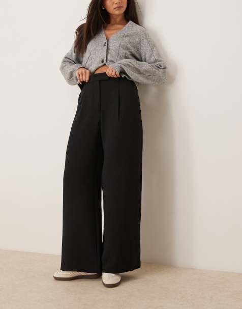 Pantalones negros de talle alto y pernera muy ancha con pinzas de Abercrombie & Fitch - view 1