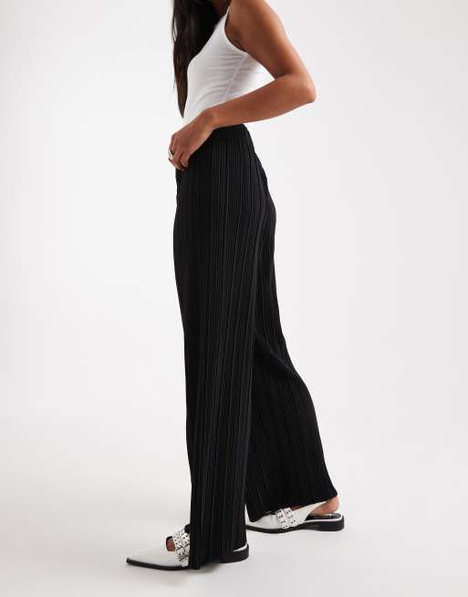 Pantalones negros plisados de corte cuadrado y pernera ancha de ONLY Petite, 4 de 5