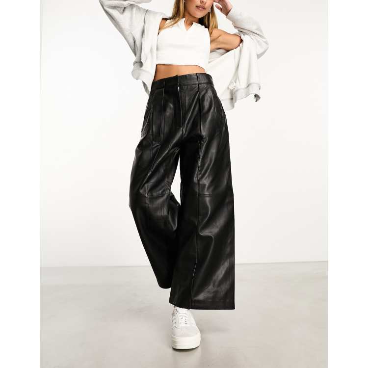 Pantalones negros plisados de cuero de Scalpers ASOS