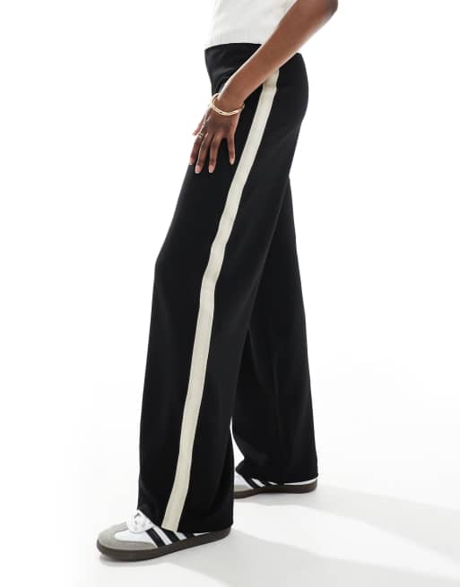 Pantalones negros sin cierres de corte suelto con raya lateral de Vero Moda Tall, 5 de 5