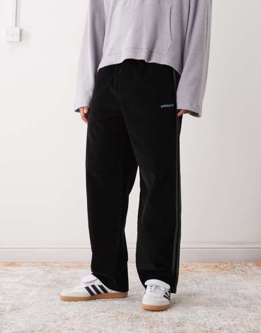 Pantalones negros y gris seis de pana de adidas Originals