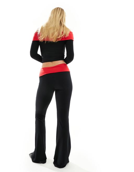 Pantalones negros y rojos de campana de estilo casual de ASOS DESIGN (parte de un conjunto), 2 de 5
