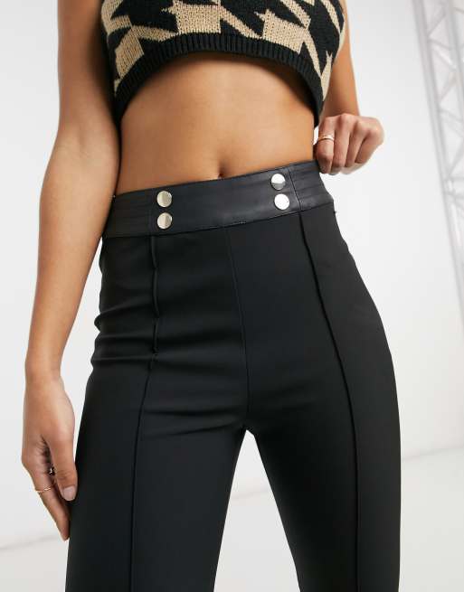 Pantalones pitillo negros con abertura en el bajo de River Island, 3 de 4