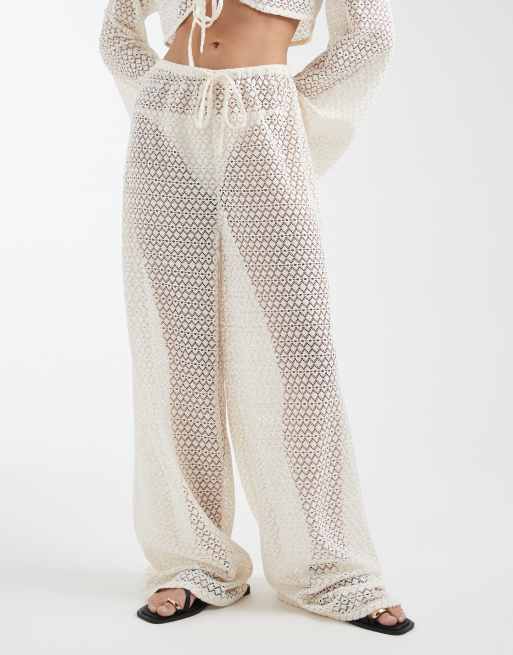 Pantalones playeros blancos de croché de Aray, 2 de 5