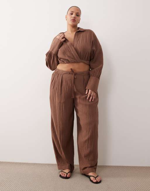 Pantalones playeros color moca de corte bombacho de bambula Callie de ASOS DESIGN Curve