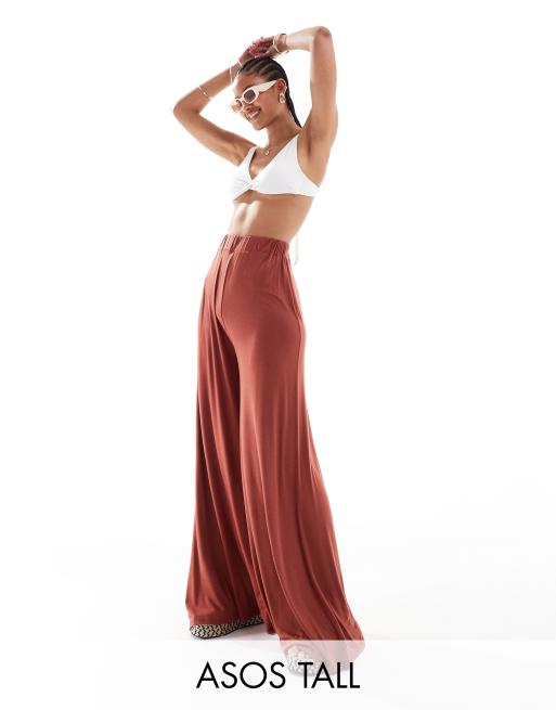 Pantalones playeros marrón estilo palazzo de punto liso de ASOS DESIGN Tall