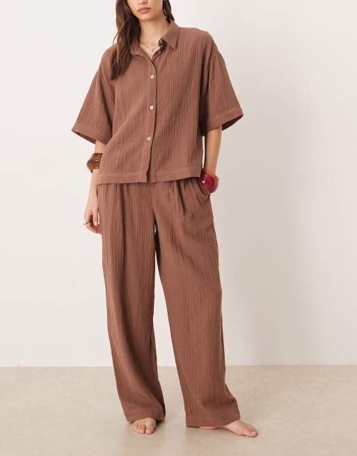 Pantalones playeros marrón moca de corte bombacho de bambula Callie de ASOS DESIGN, 5 de 5