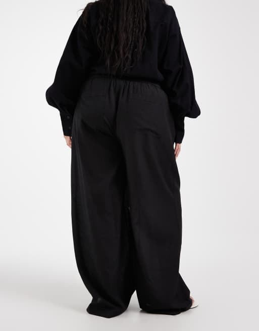 Pantalones playeros negros de pernera ancha de tejido transparente con lino Ipanema de ASOS DESIGN Curve, 5 de 5