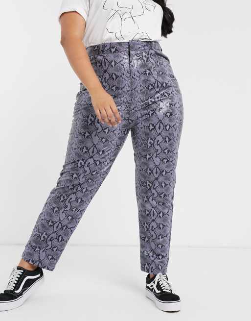 Pantalones rectos de poliuretano con estampado de serpiente de Daisy Street Plus |