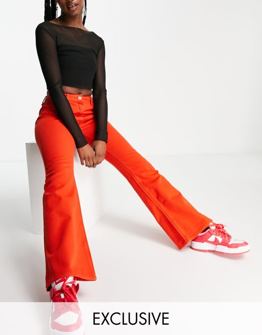 Pantalones rojos rígidos de campana de talle bajo de (parte de un conjunto) | ASOS