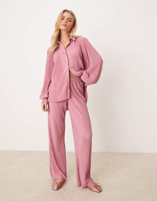Pantalones rosa empolvado plisados de pernera ancha de VILA Petite (parte de un conjunto)