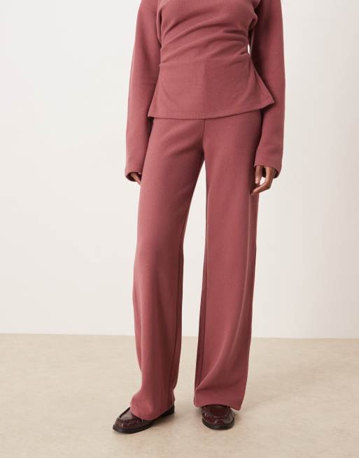 Pantalones rosa pétalo oscuro de pernera ancha de tejido muy suave de ASOS DESIGN, 2 de 5