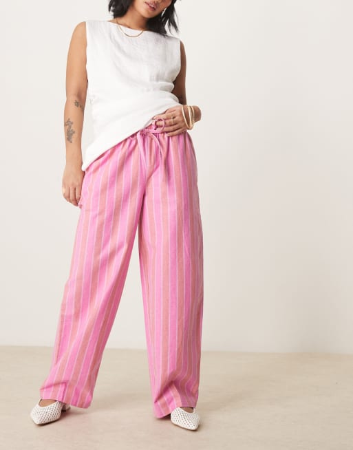 Pantalones rosas a rayas sin cierres de tejido efecto lino de ASOS DESIGN Petite, 5 de 5