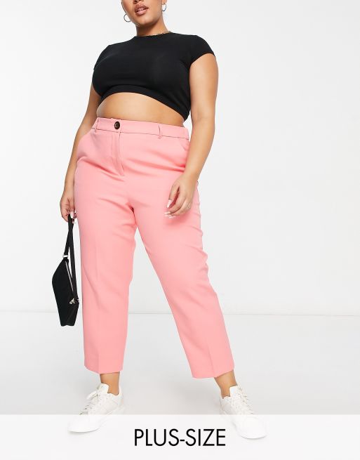 Pantalones rosas de corte cigarette con botones de River Island Plus (parte de un conjunto)