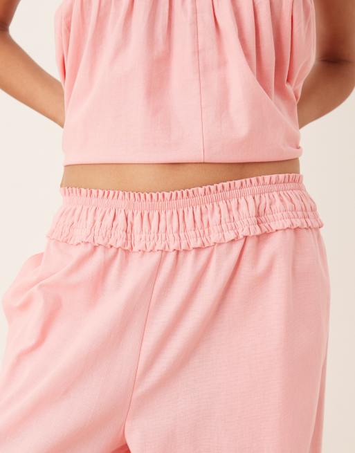 Pantalones rosas sin cierres con cintura fruncida de ASOS DESIGN (parte de un conjunto), 2 de 4