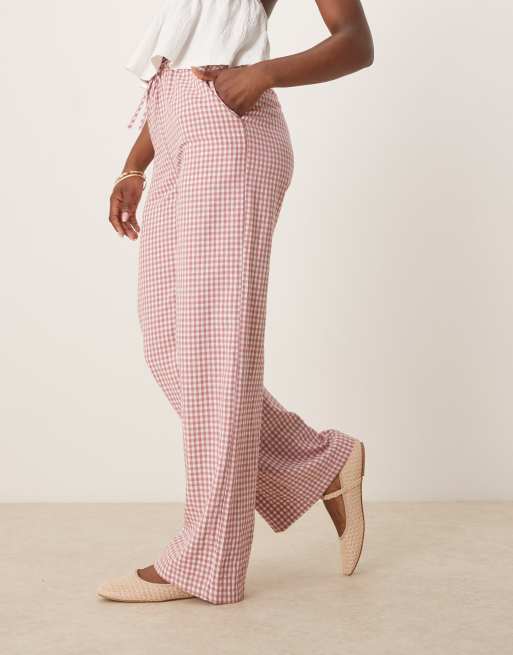 Pantalones rosas y blancos a cuadros vichy de pernera ancha con