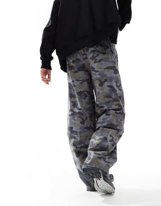 Pantalones sin cierres de corte skater holgado con estampado de camuflaje y cinturilla regulable de COLLUSION, 2 de 5