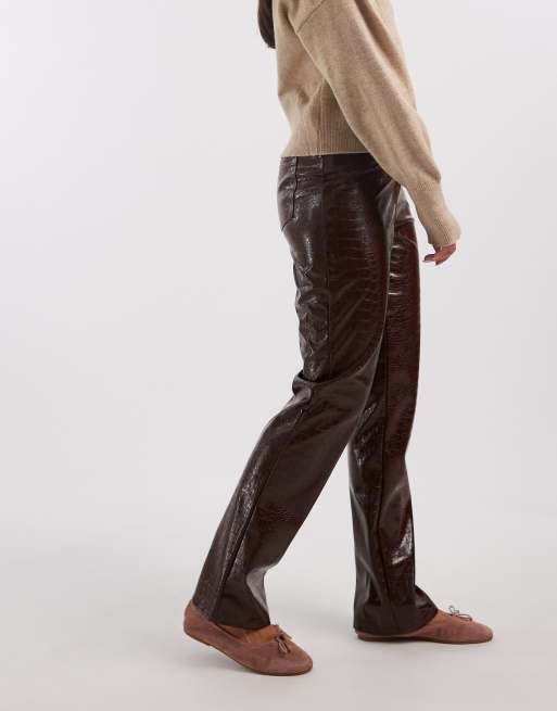 Pantalones tejido efecto piel de cocodrilo de cuero sintético de Miss Selfridge, 2 de 5