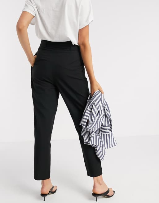 Pantalones tobilleros de sastre con cintura anudada de ASOS DESIGN Tall, 2 de 4