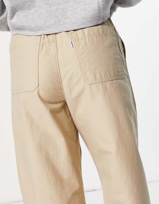 Pantalones tostados utilitarios de corte abombados con pinzas de Levi's, 3 de 4
