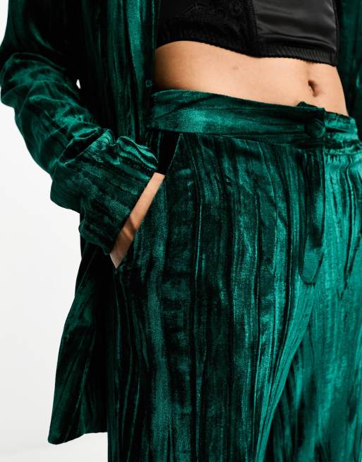Pantalones verde esmeralda de sastre con abertura delantera de terciopelo de Extro & Vert Tall (parte de un conjunto) , 3 de 4