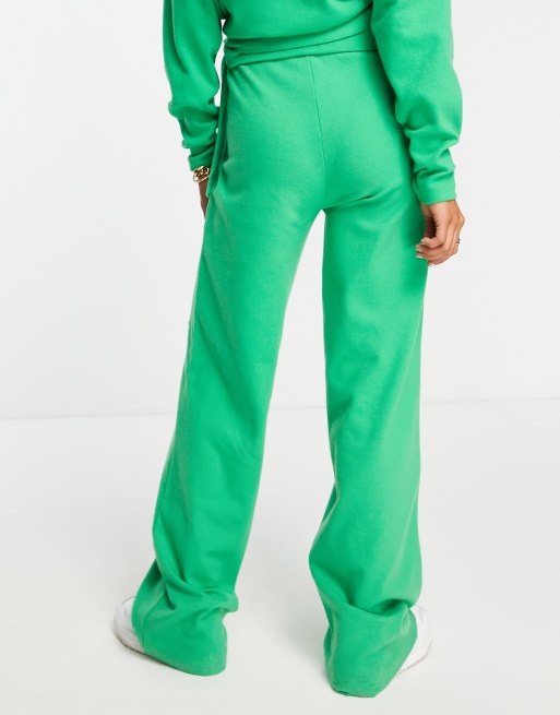 Pantalones verde luminoso de pernera ancha con acabado supersuave de ASOS DESIGN (parte de un conjunto), 4 de 4