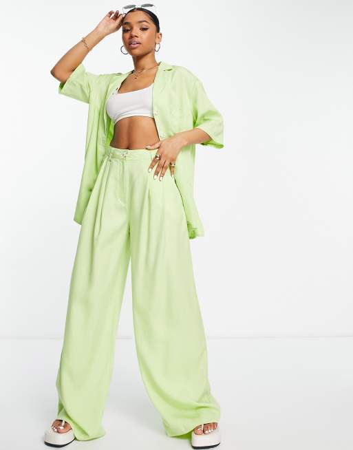 Pantalones verde manzana luminoso de pernera ancha de estilo vintage de ASOS DESIGN (parte de un conjunto)