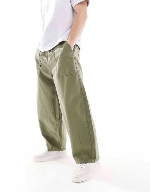 Pantalones verde militar de corte globo muy holgado de Cotton On, 3 de 5