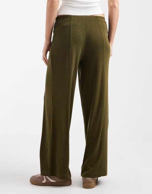 Pantalones verde oliva de pernera ancha de punto fino de ASOS DESIGN, 4 de 5