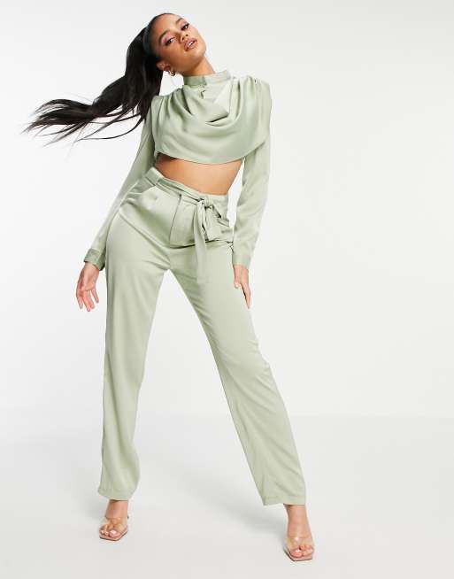 Pantalones verdes con cinturón de satén de Aria Cove (parte de un conjunto)