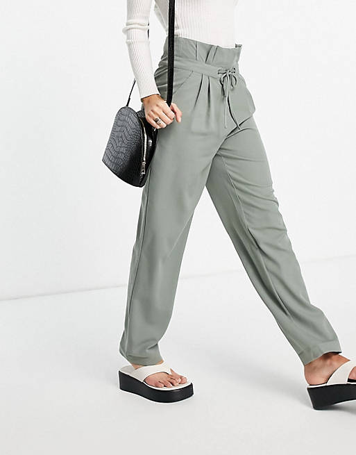 Pantalones verdes de corte sartorial holgado con cinturilla paperbag de Y.A.S