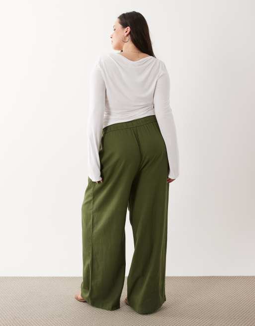 Pantalones verdes de pernera ancha de mezcla de lino de New Look Curve, 5 de 5