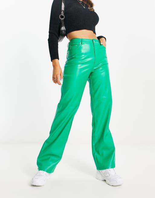 Registro Sobretodo Deformar Pantalones verdes de pernera recta y talle alto de cuero sintético de  Pimkie | ASOS