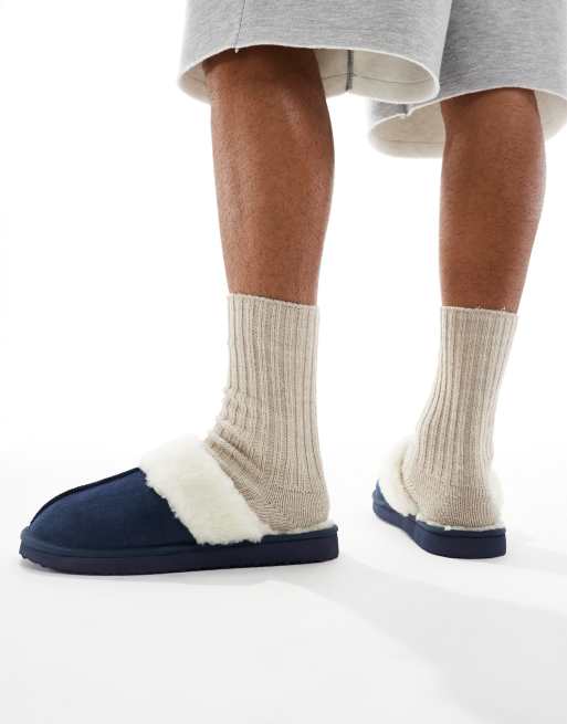 Pantuflas azul marino estilo mules de antelina con forro de borreguito de ASOS DESIGN, 4 de 4