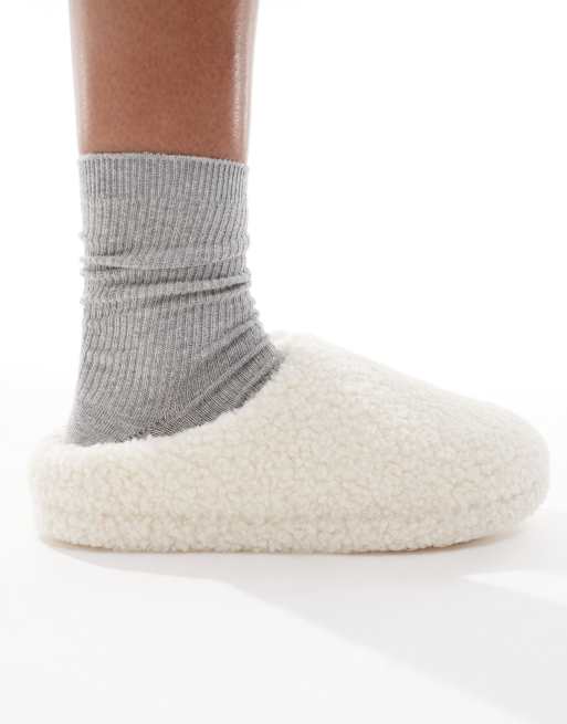 Pantuflas color crema de tejido rugoso de Lindex, 2 de 4