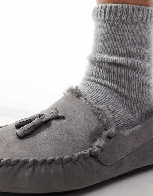 Pantuflas grises estilo mocasín con forro de piel sintética de ASOS DESIGN, 4 de 4