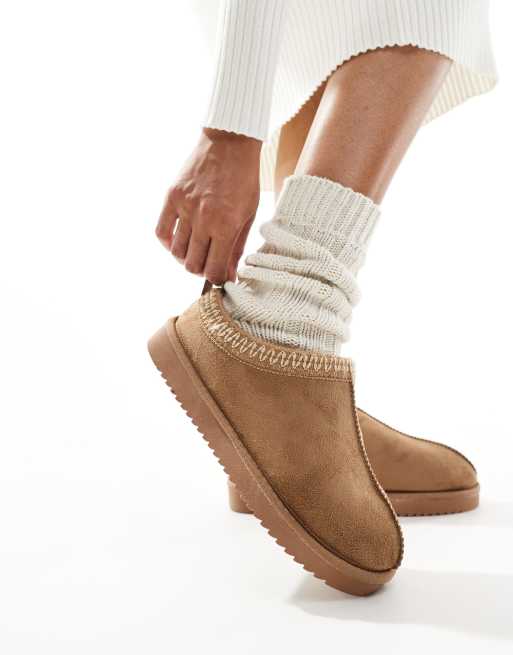 Pantuflas marrón claro de antelina con forro de felpa tipo peluche de ONLY
