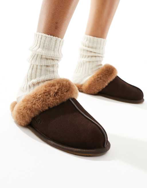 Pantuflas marrones Scuffette II de UGG, 2 de 4