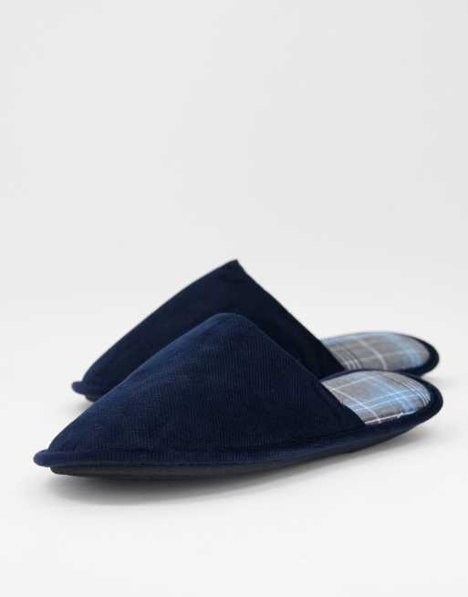 Pantuflas tipo mules de cuadros en azul marino de Totes
