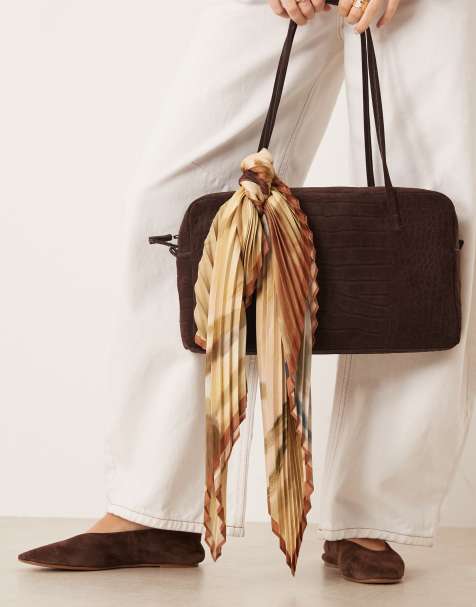 Pañuelo para el bolso marrón plisado con estampado floral de Mango - view 1