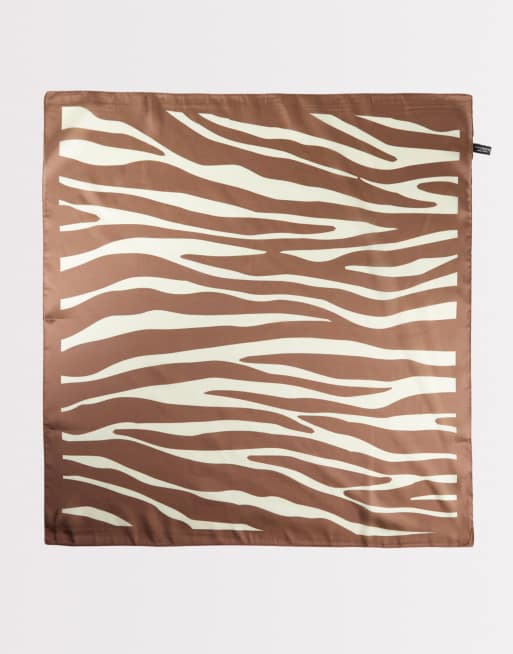 Pañuelo para la cabeza con estampado de zebra de satén de South Beach , 3 de 3