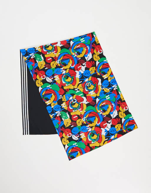 Pañuelo para la cabeza de adidas Originals x Rich Mnisi