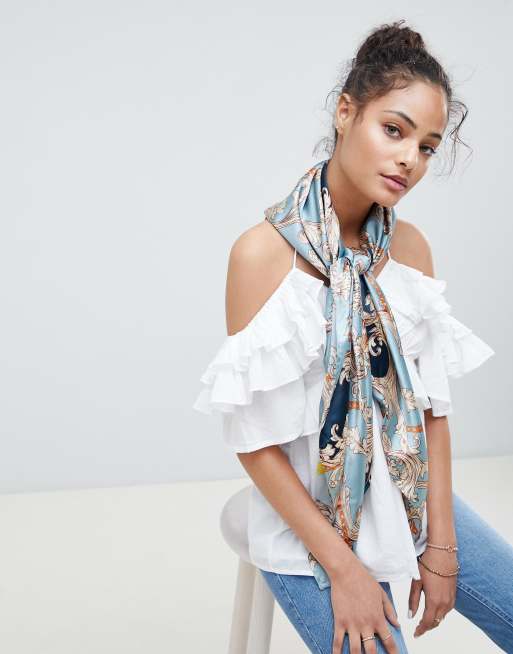 Pañuelo satinado con estampado de cadena barroco de ASOS DESIGN