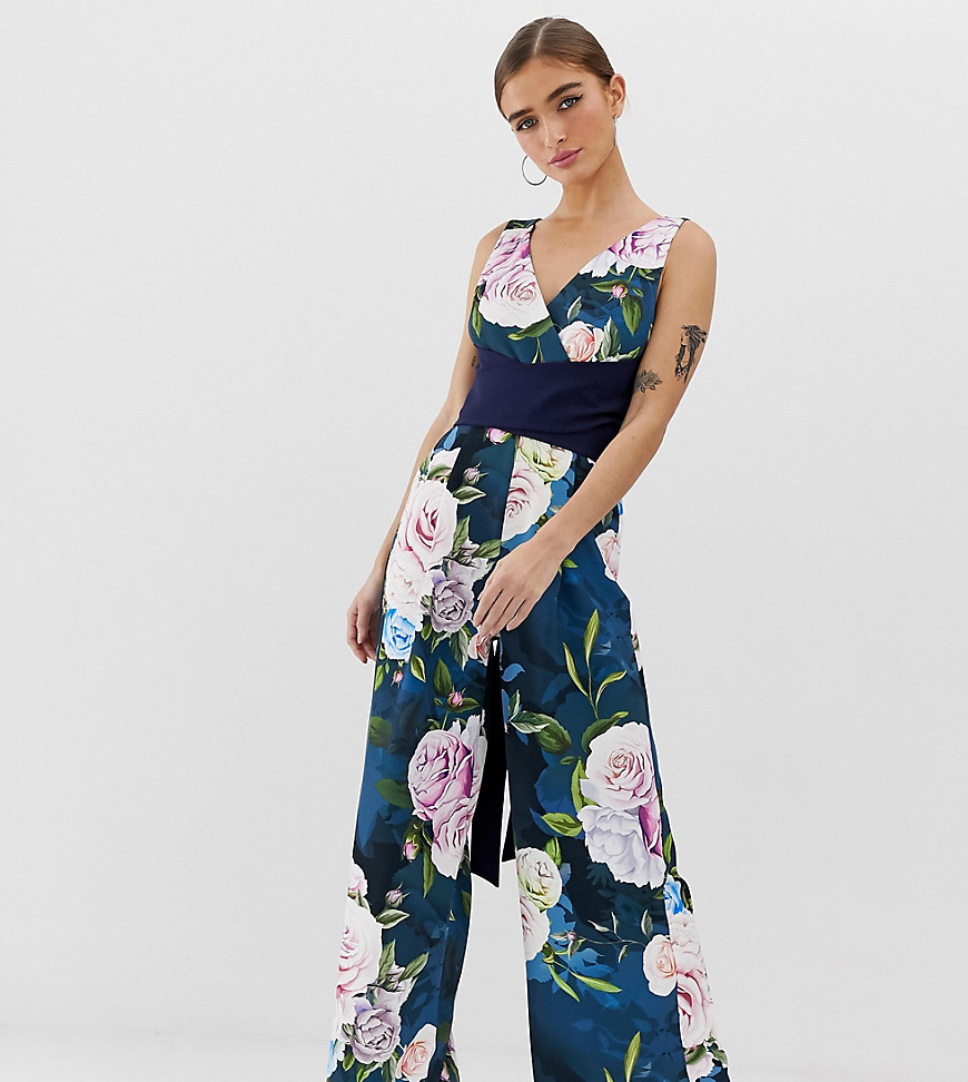 Paper Dolls Petite – Blommig jumpsuit med vida ben i culotte-modell och knytning i midjan-Flerfärgad