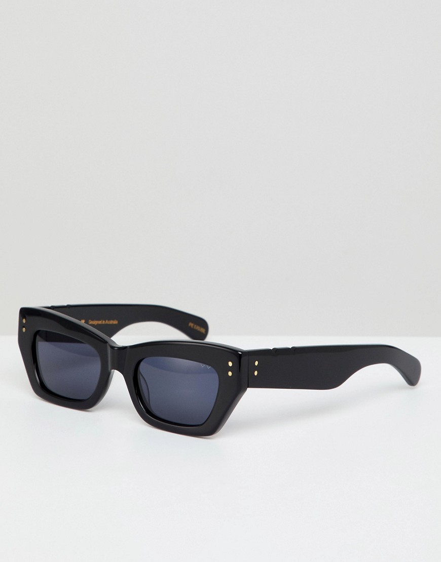 Pared – Svarta små solglasögon i cateye-modell